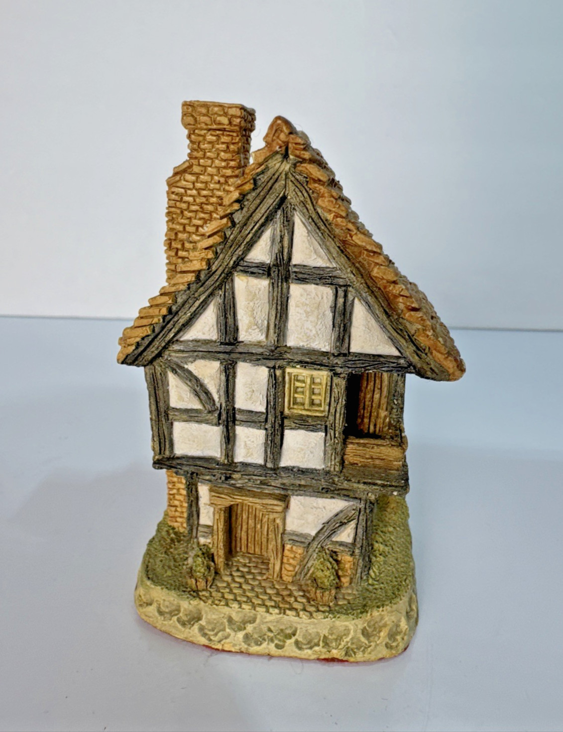 David Winter Cottages – Set of 5 Miniature Figurines – Handmade & Hand-Painted