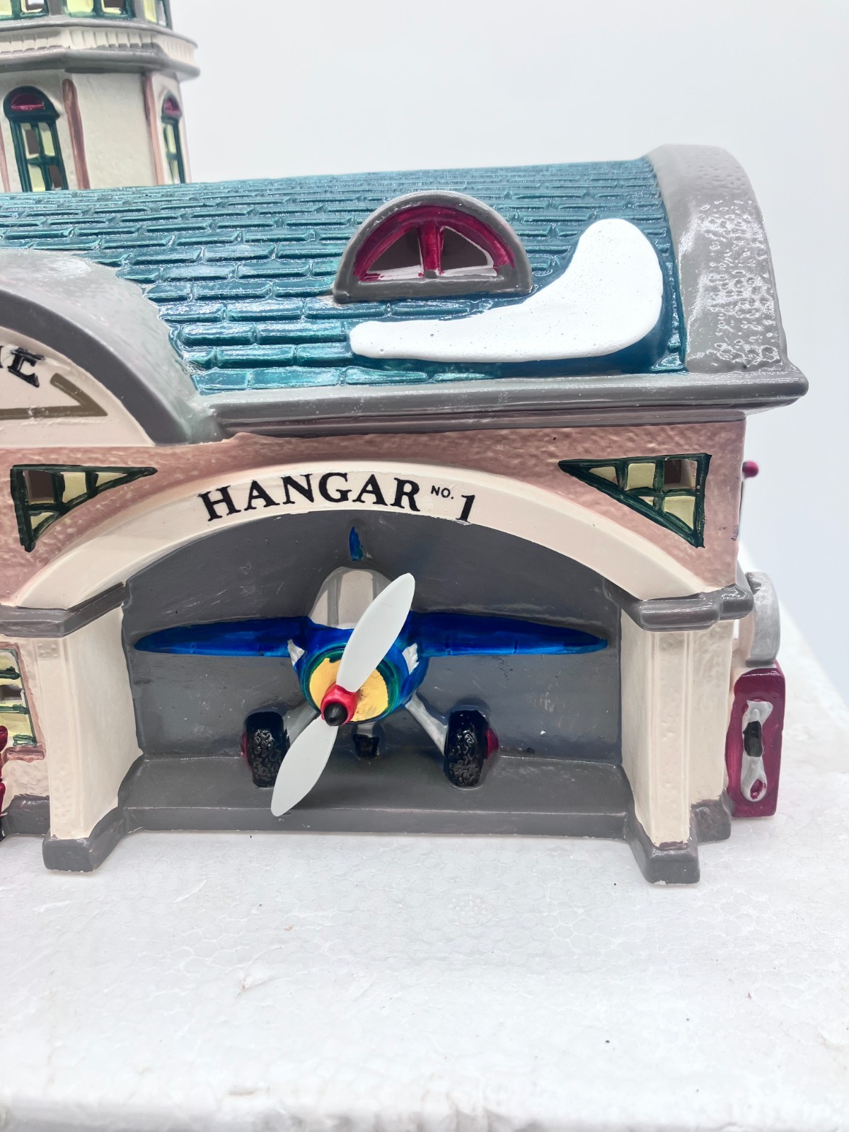 Department 56 Vintage 1992 Original Snow Village Airport #5439-9
