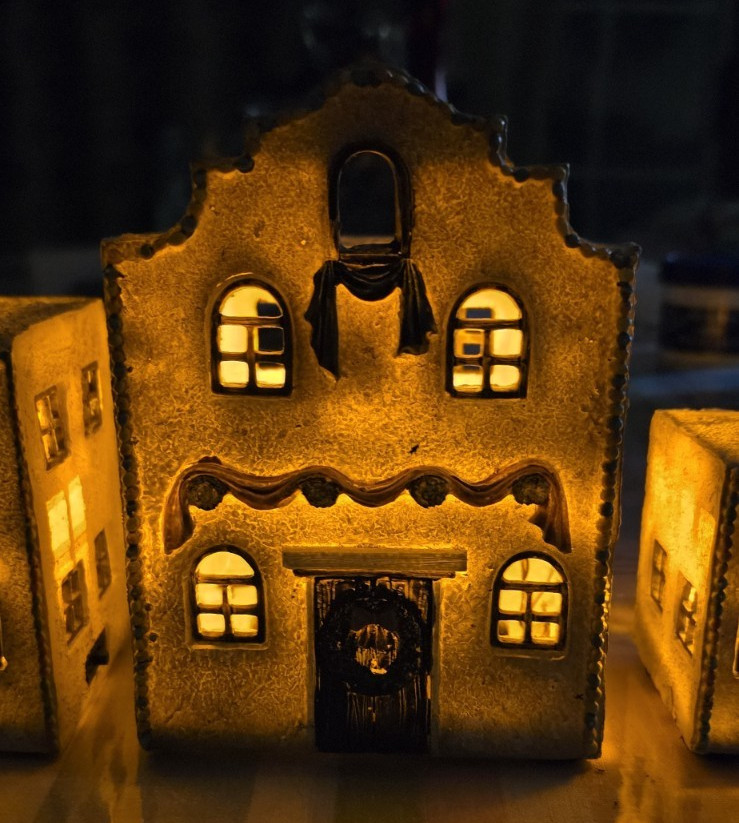 WMG 2005 Adobe Southwestern Lighted Christmas Village House Set Battery Operated