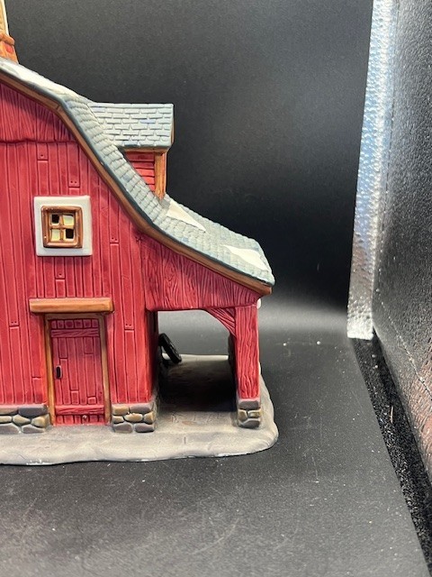 Heartland Valley O’Well Christmas Village Barn Farm Building w/ Silo 2002 HTF