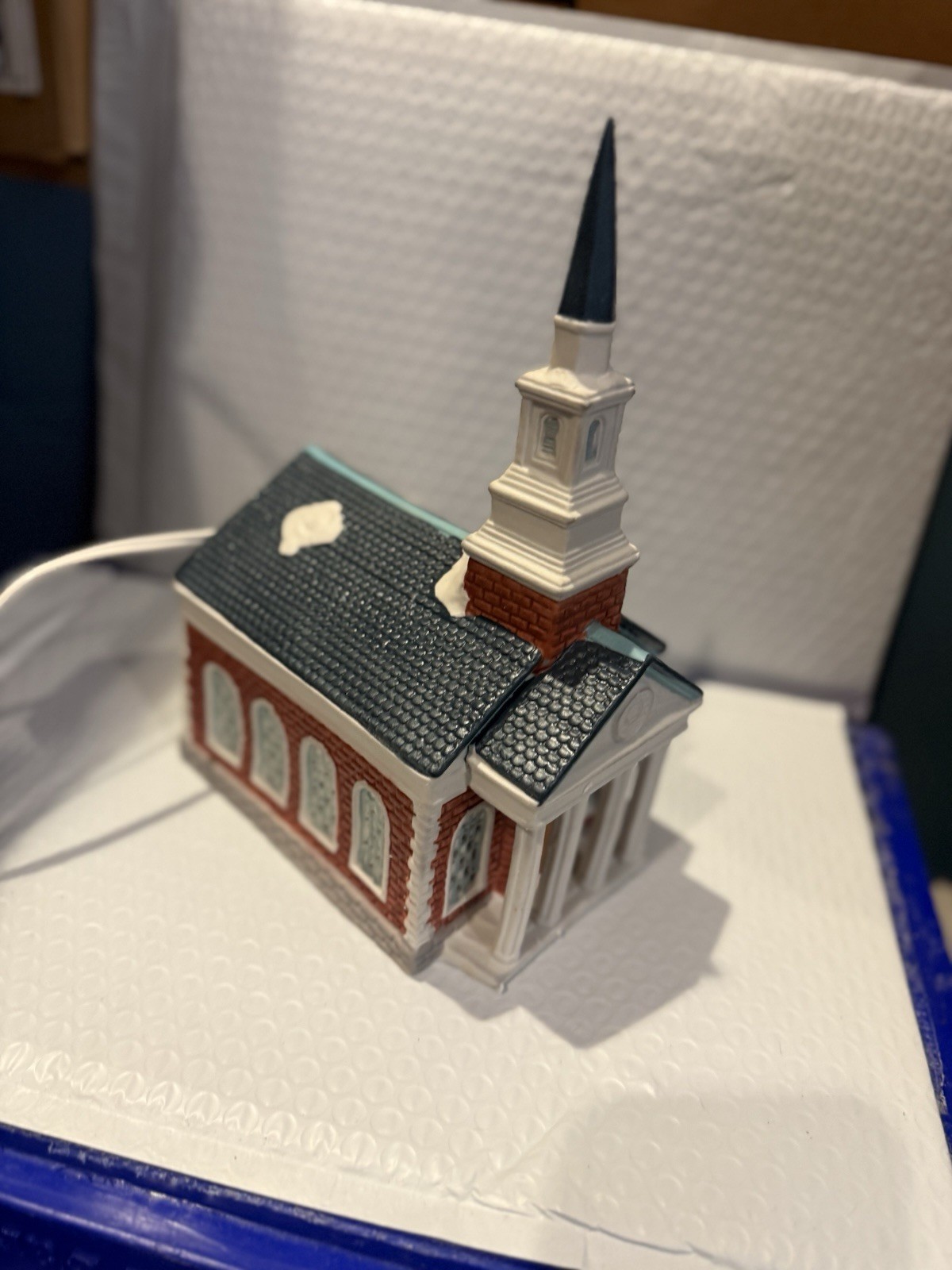 🎄 Share the Joy (Caldor) Vintage Liberty Church Christmas Village Set 💡