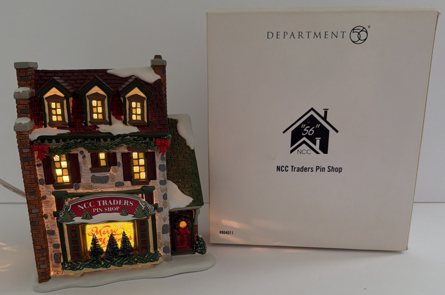 Department 56 “NCC TRADERS PIN SHOP” #804011 A 2008 Convention Purchase Only