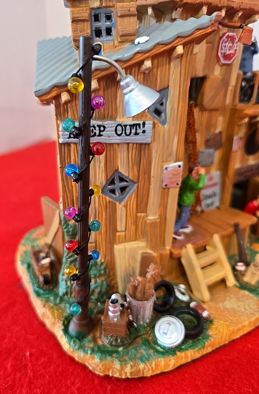 LEMAX DAVID’S FORT-LIGHTED HOLIDAY VILLAGE RETIRED MINT MINT COND. SEE PICS.