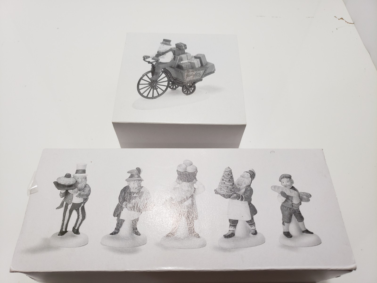 Dept 56 North Pole Series Early Rising Elves 56369 & Holiday Delivery 56371 Nice