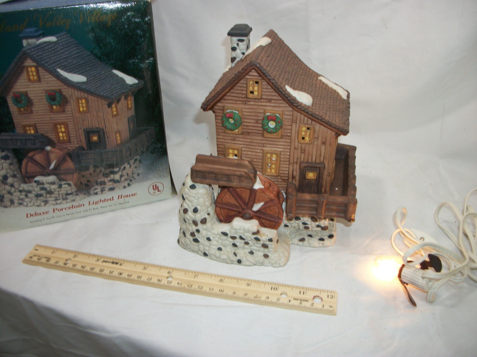 Winter Valley Village – The Mill w box and light complete