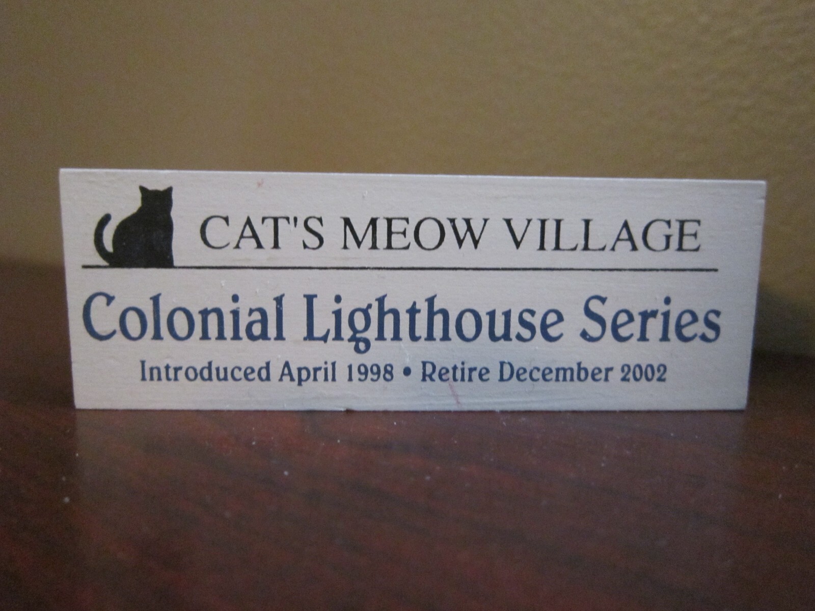 COLONIAL LIGHTHOUSE SERIES RETIREMENT COMMEMORATIVE BLOCK CAT’S MEOW VILLAGE