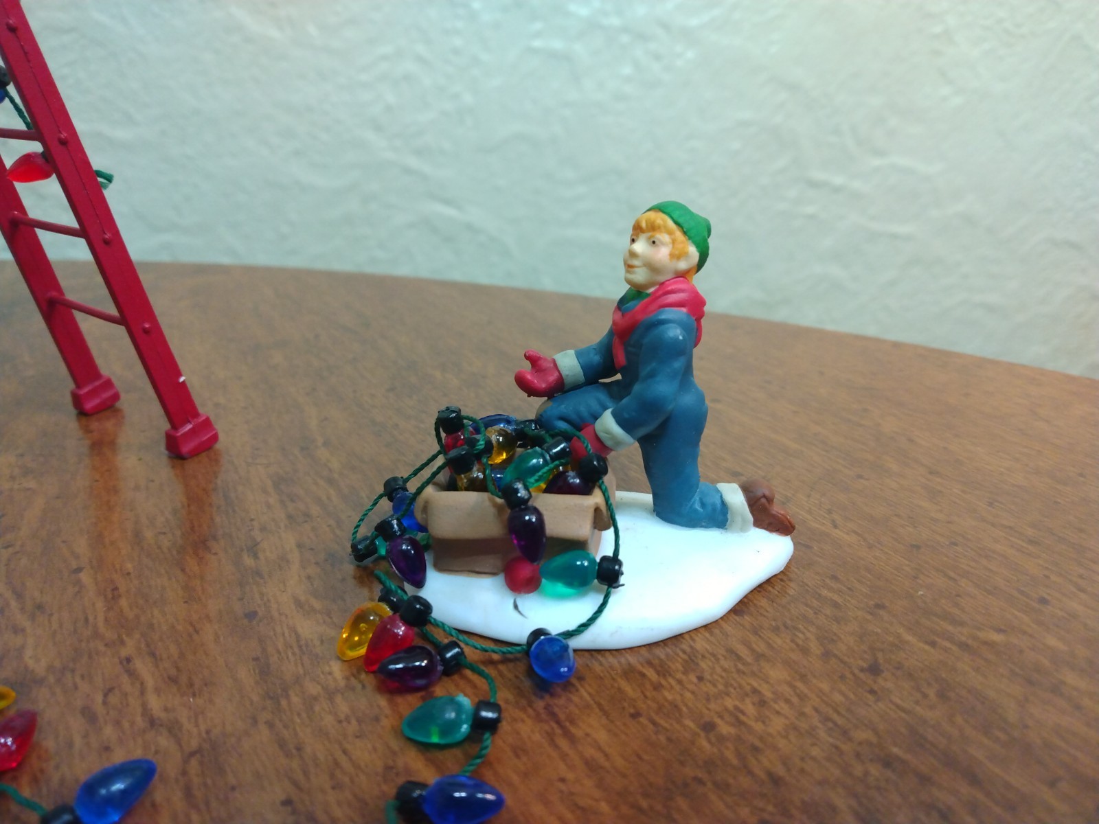 Heritage Village Dept 56 Collection Town Tree Trimmers No. 5566-2 Complete