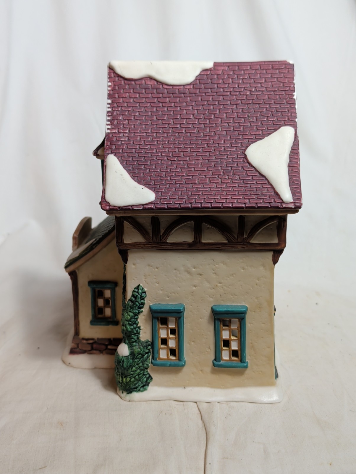 O’Well Christmas Village Jenny’s Beauty Salon Lighted House Decor Vintage 1996