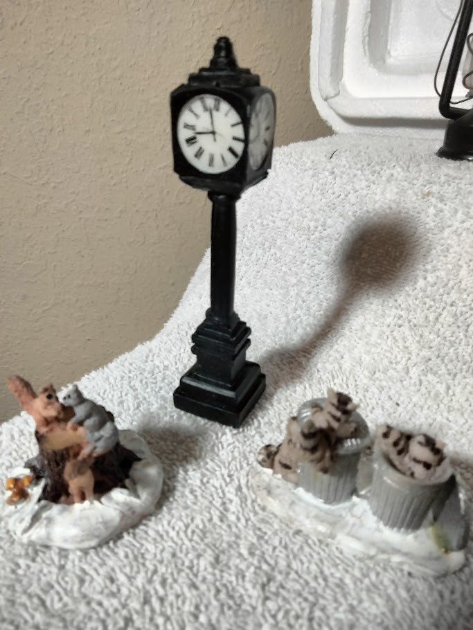 Lemax Villages Figurine Lot of 10 No Littering Clock Chipmunks Canines Bandits