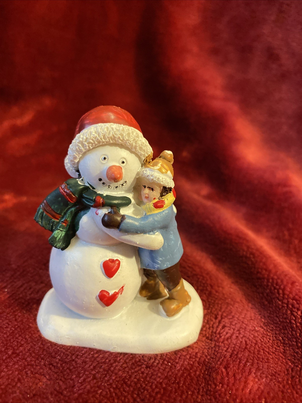 Lemax Vail Village Snowman And Girl Hugging
