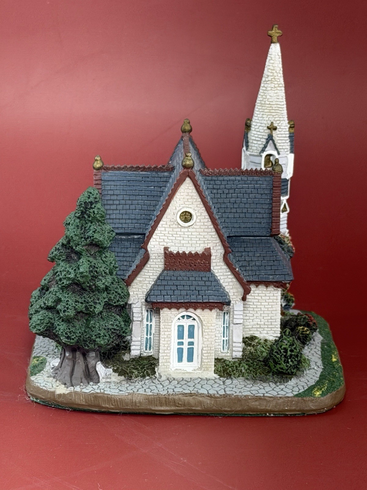 Vintage Santa’s Best Christmas In New England Village Church w/Box 1995