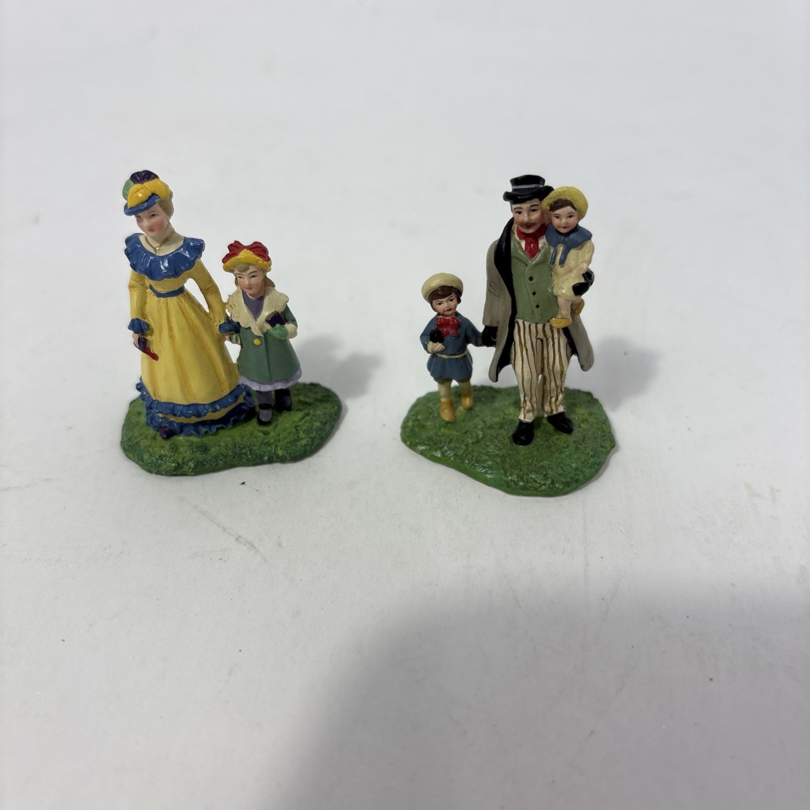 Dept 56 1998 Vintage Seasons Bay Sunday Morning At The Chapel Set Of 2 53311 EUC