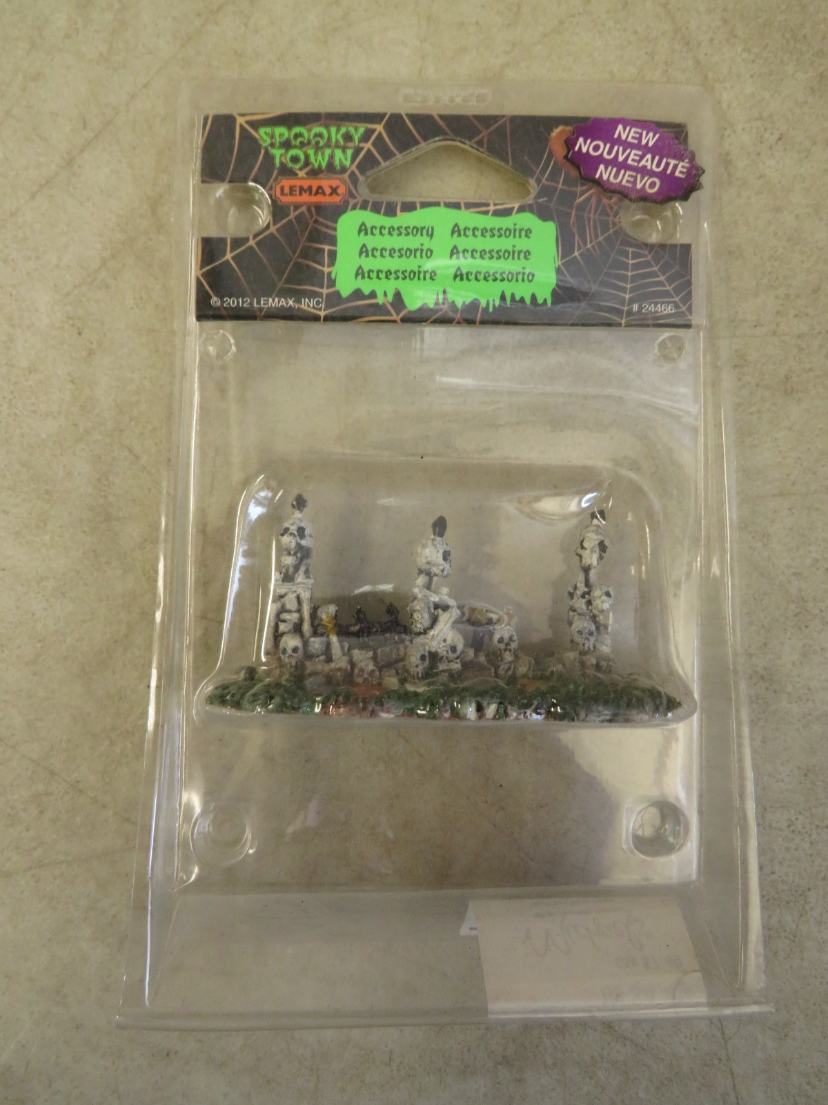 Complete 2012 Spooky Town Collection Lemax Skeleton Pike Fence Skulls