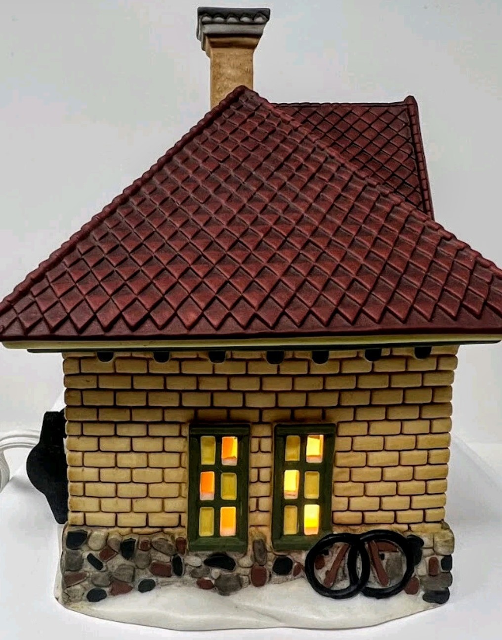 Department 56 “Apple Valley School”