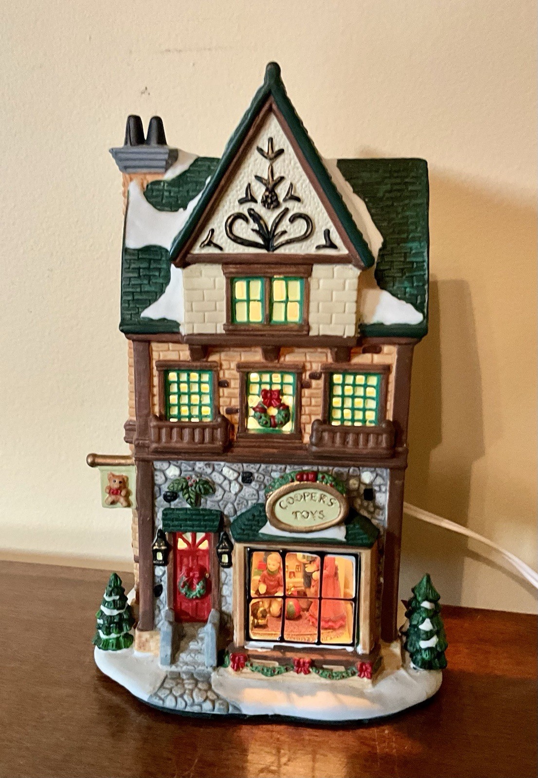 Santa’s Workshop Victorian Christmas Village Cooper’s Toy Shop 2005 EXCLNT