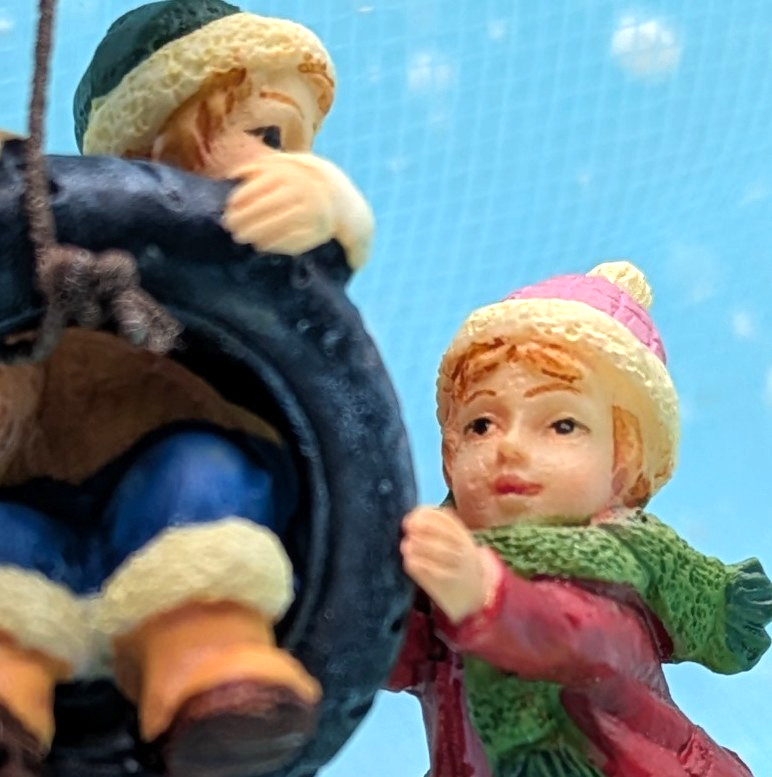 Holiday Time children tire swing *SMALLER SCALE* Christmas Village NO BOX INV220