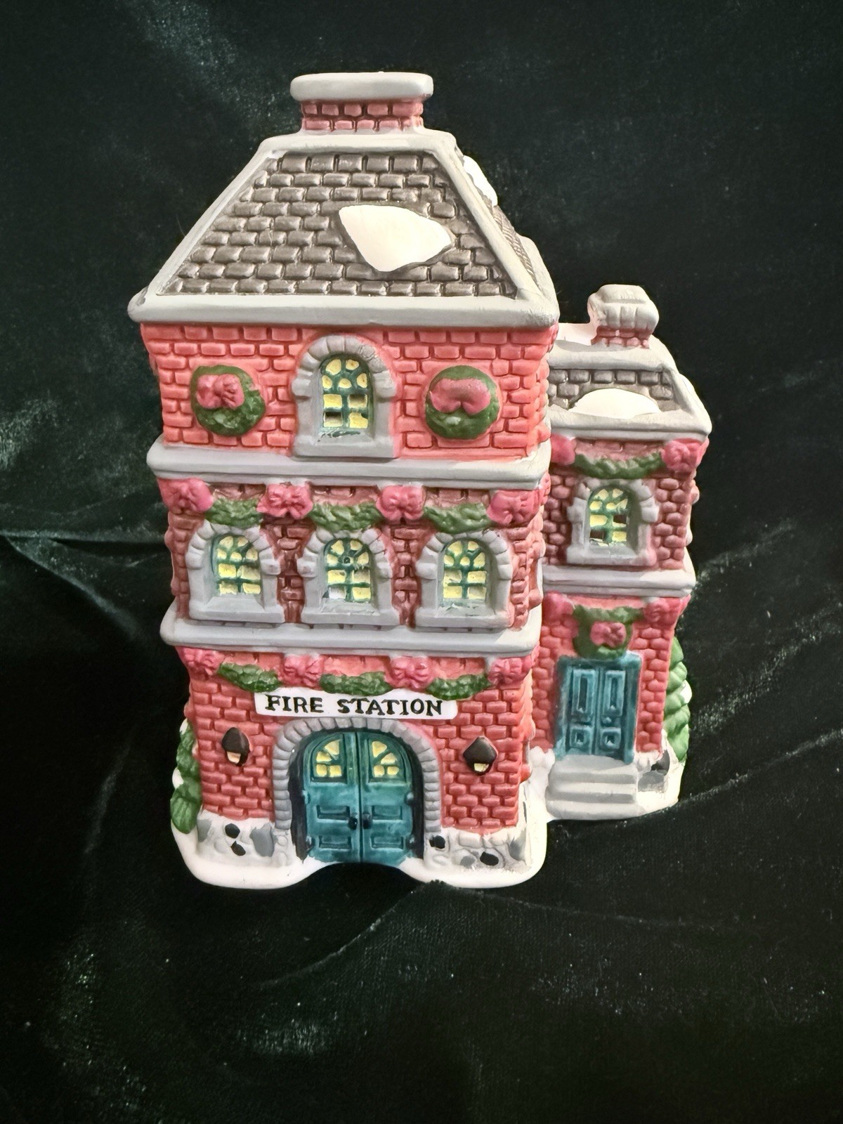 Trim A Home Fire Station Bayberry Christmas Village 1997 Light Cord AND Box Exc