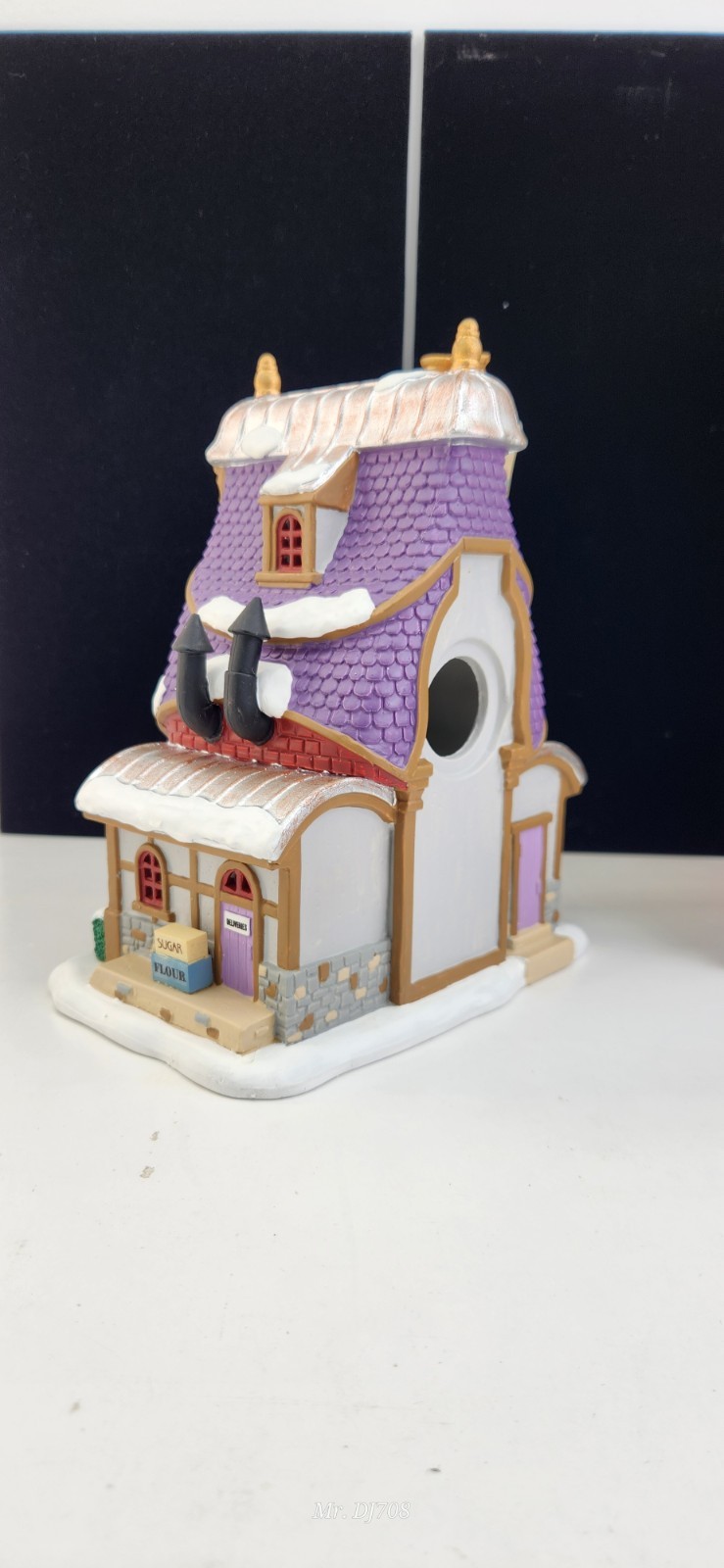 Lemax 95531 The Sugar Plum Bakery Santa’s Wonderland