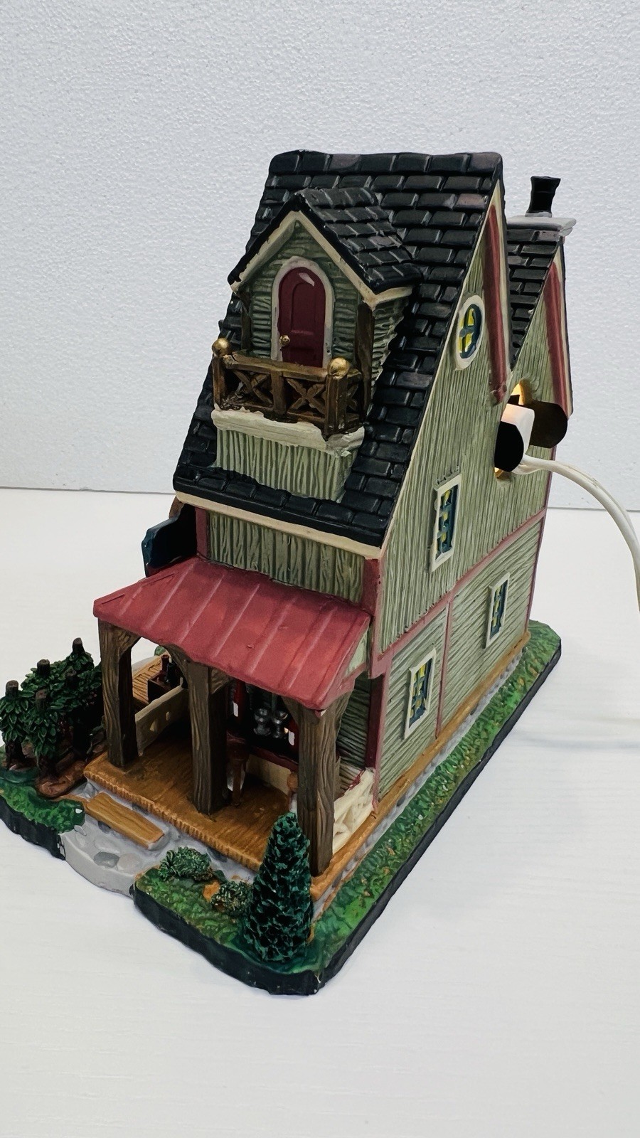 Lemax Harvest Crossing “Cedar Valley Winery” 15244 Retired 2011 Excellent !