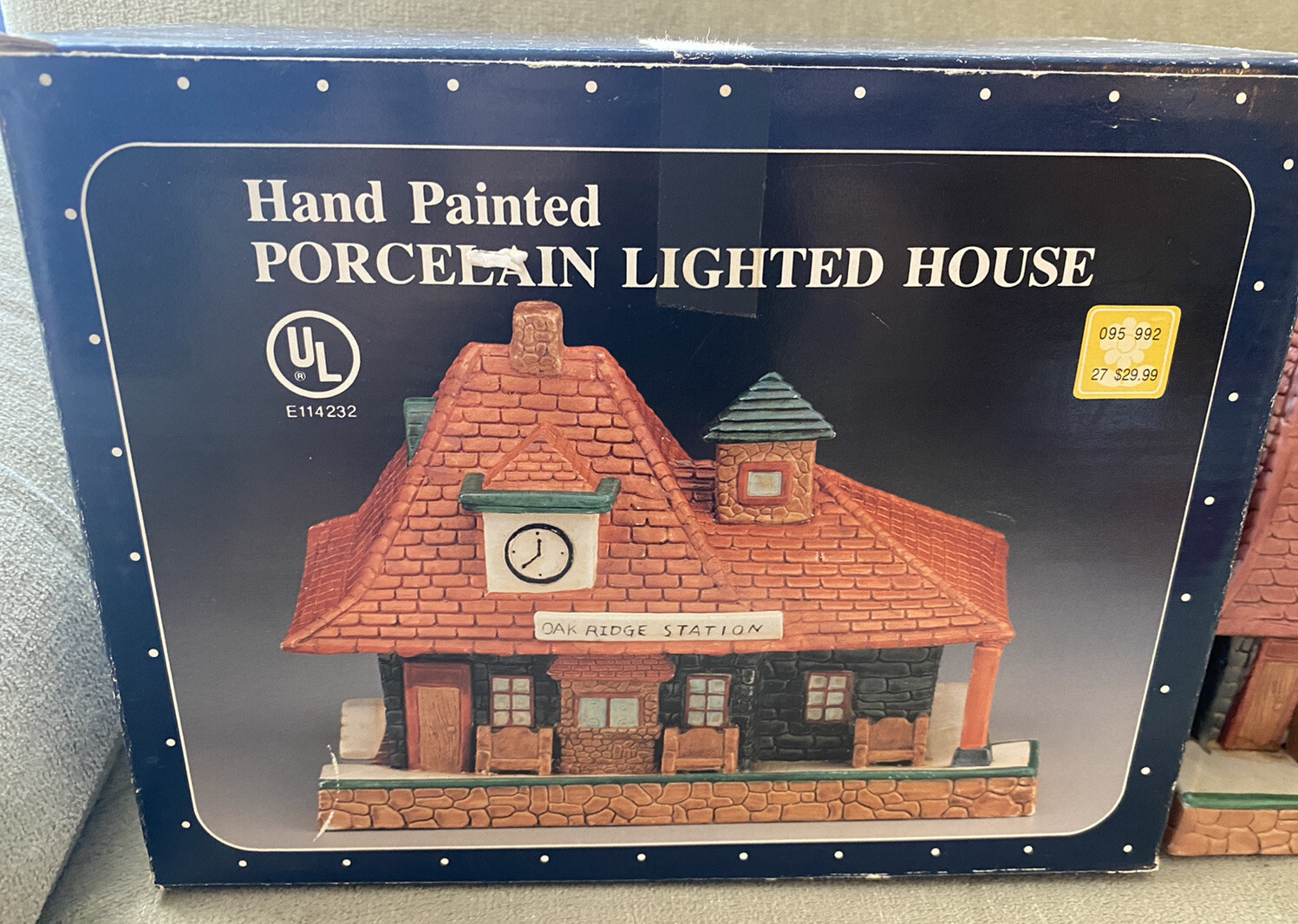Christmas Village Oak Ridge Station Hand Painted Porcelain Lighted House Franks