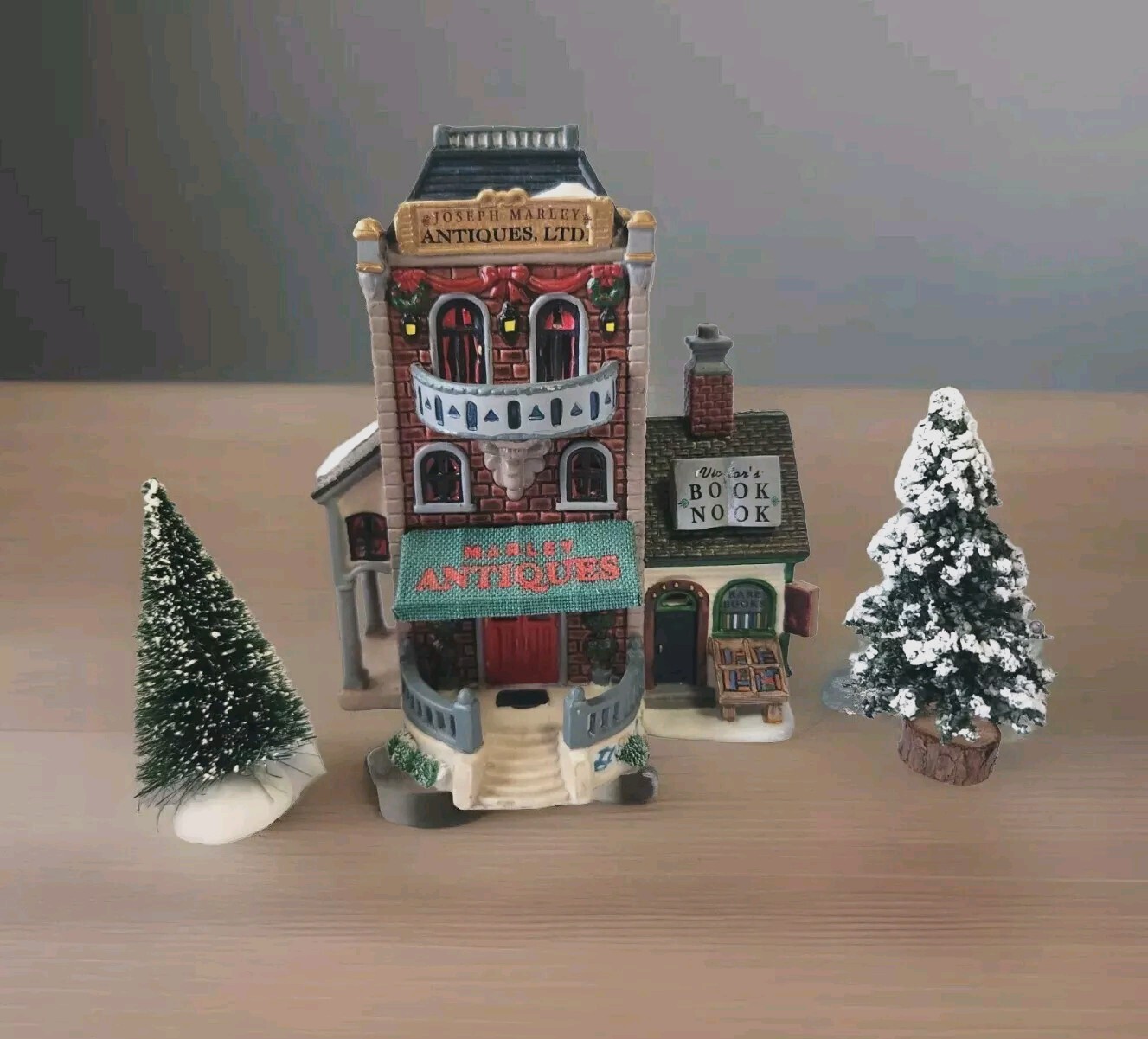 Lemax Village Collection Victor’ Book Nook Enchanted Forest Christmas with Light