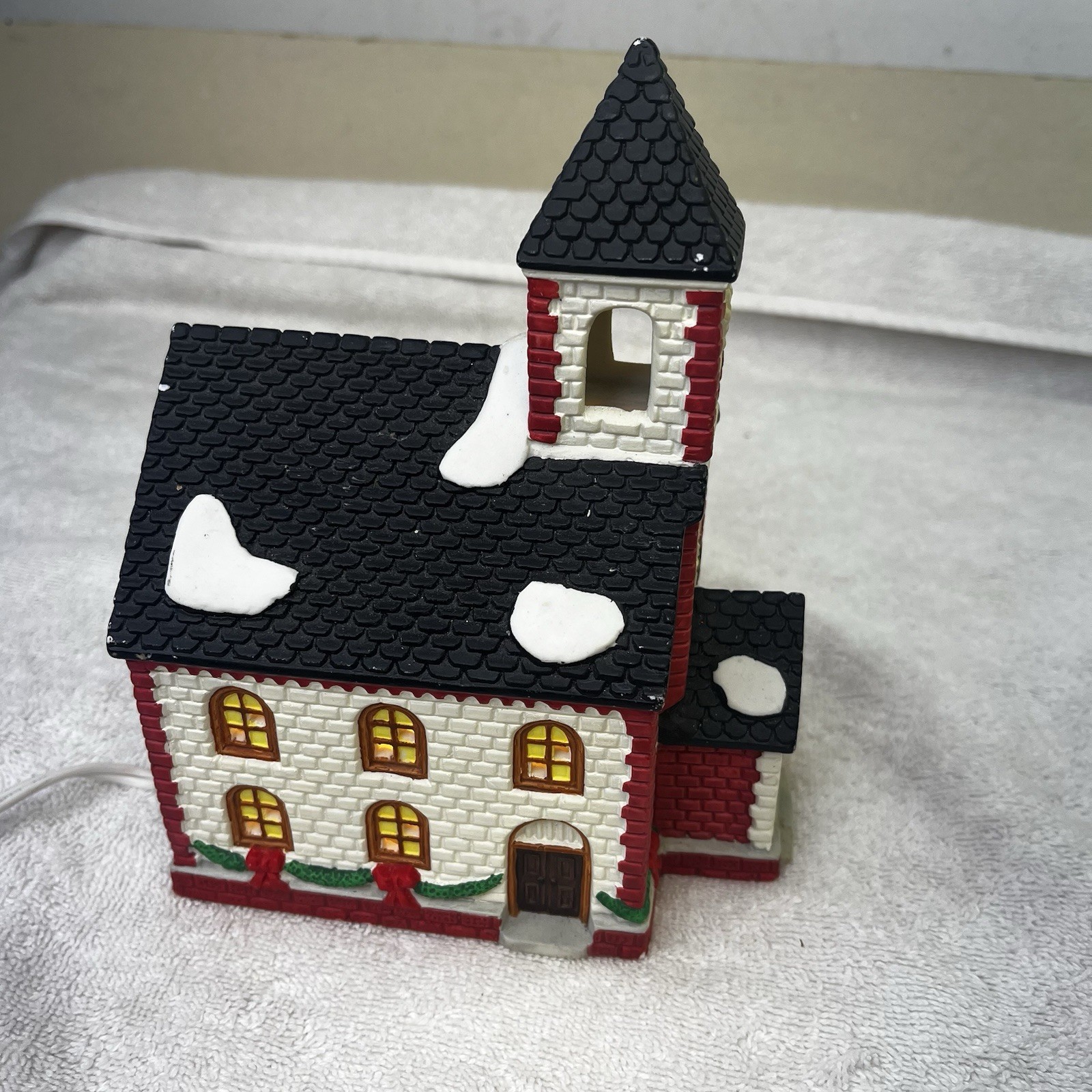 Noma World of Dickens Porcelain Lighted House – Church Christmas Noma 1997