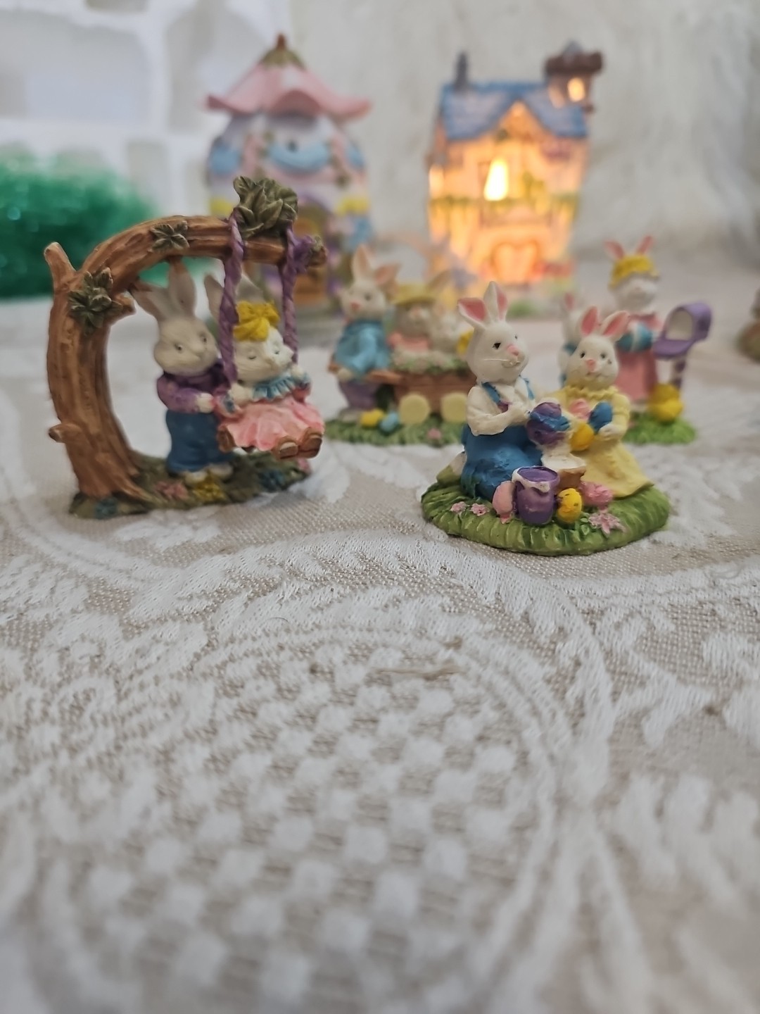 Vintage Easter Village Bunny Towne House Porcelain 21 Piece Lighted Complete