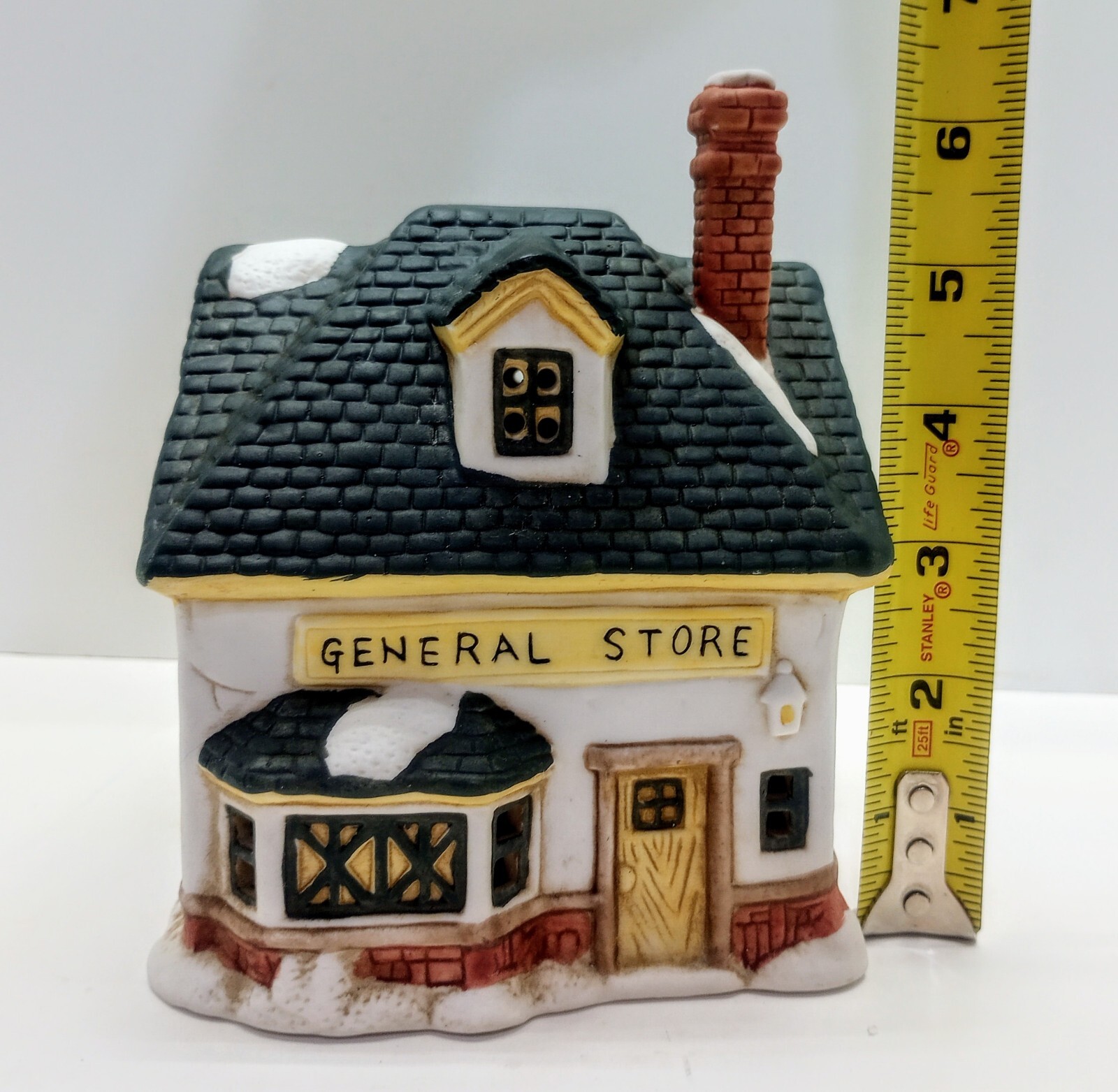 Christmas Village General Store Building Lighted House Holiday Decor Winter Snow