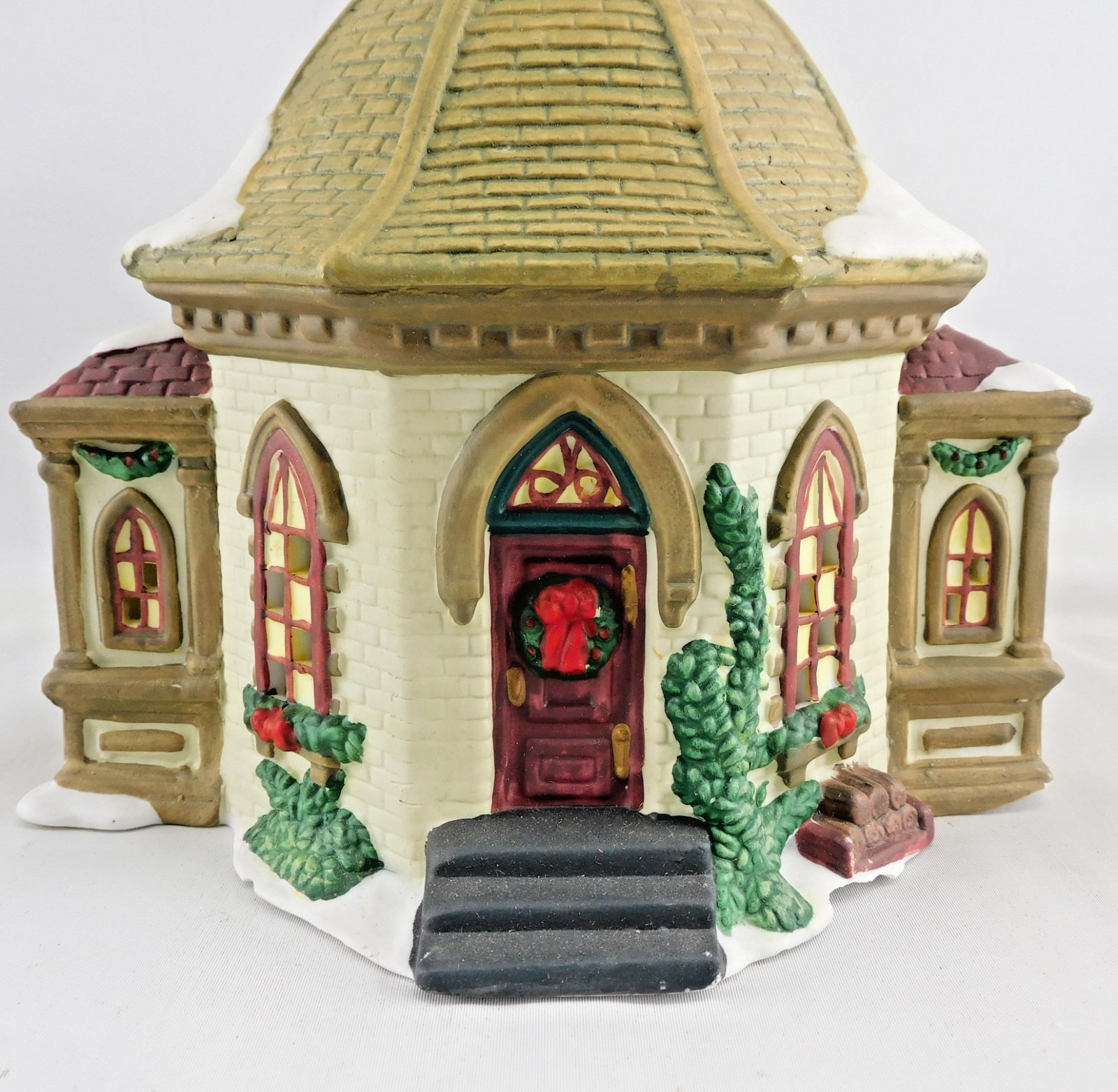 Octagon Chapel Dickens Collectables Christmas Village Lighted Porcelain 10″H