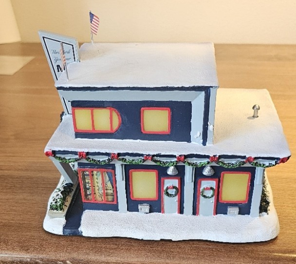 Hawthorne Village New York Yankee Motel New in box with COA