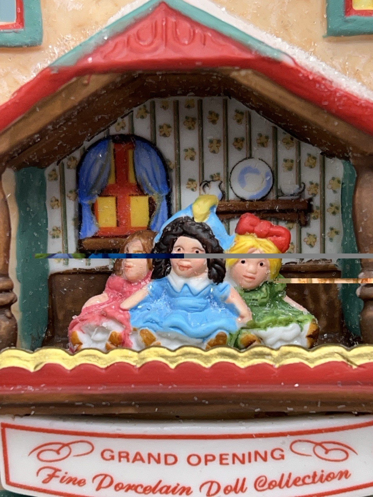 Dept 56 North Pole Series Marie’s Doll Museum Retired 1995 Perfect Condition !
