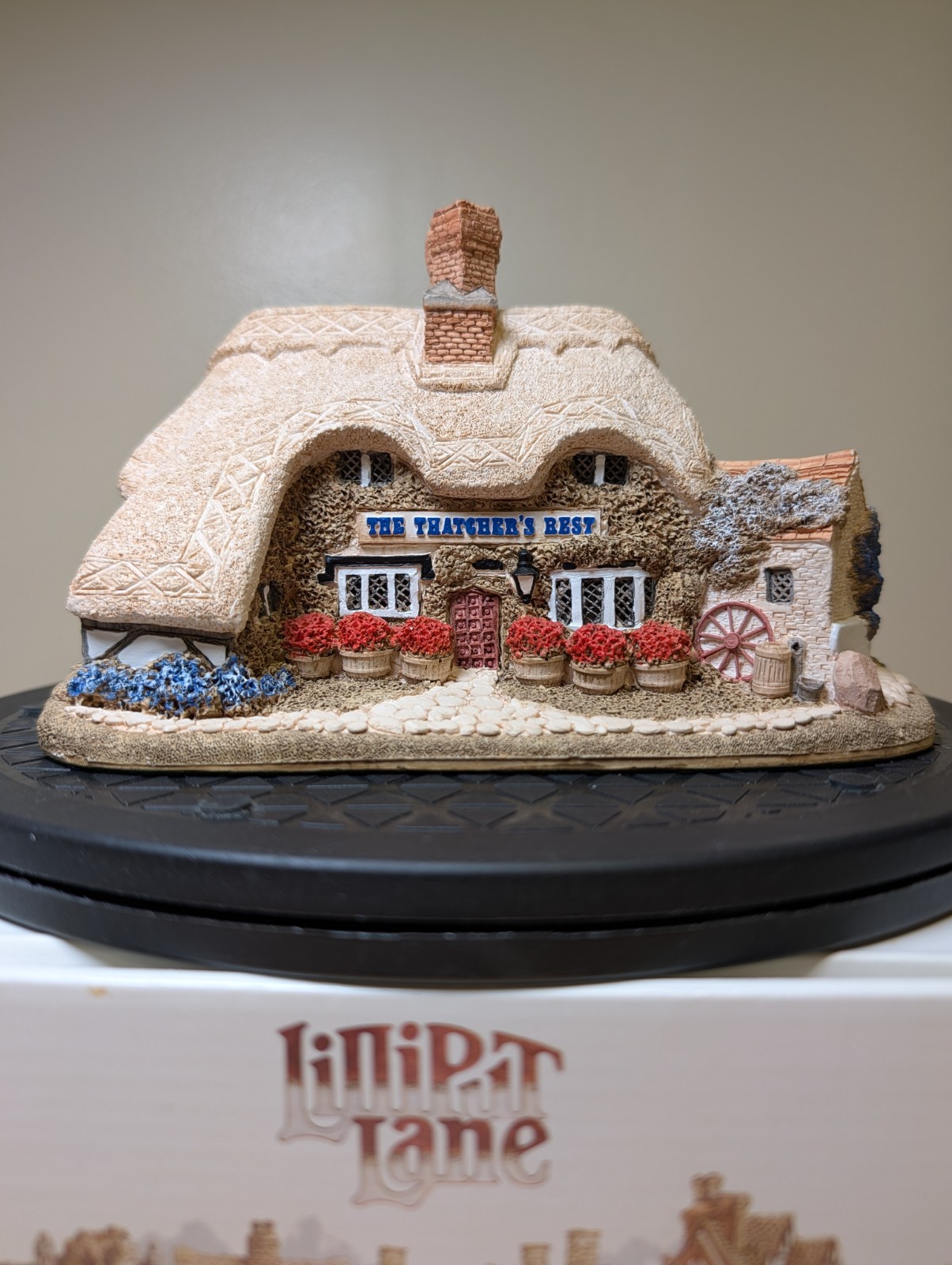 Lilliput Lane “Thatcher’s Rest”, 1983, Signed By Master Painter Gayle Greer