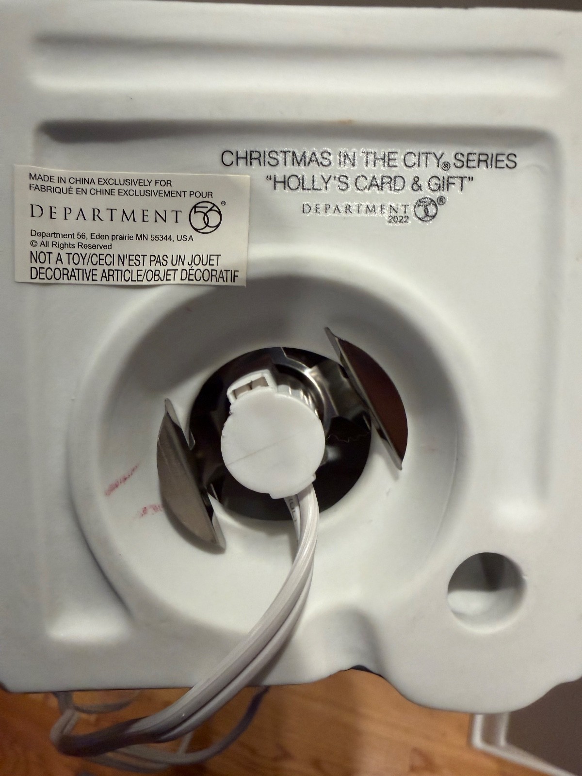 Department 56 Christmas In The City Holly’s Card & Gift Boutique