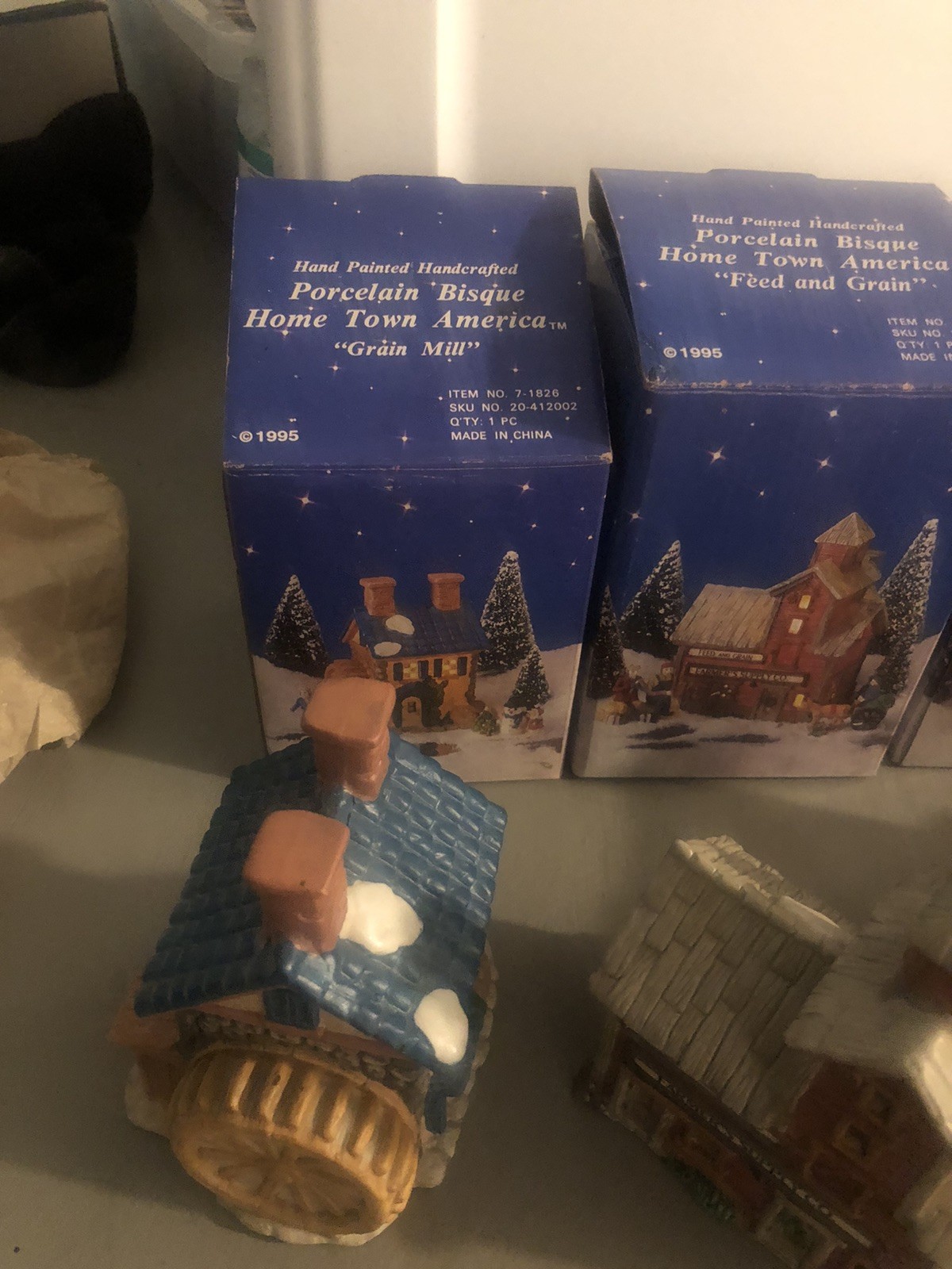 Vintage Home Town America Collection Ceramic Christmas Village 6 Pieces 1995