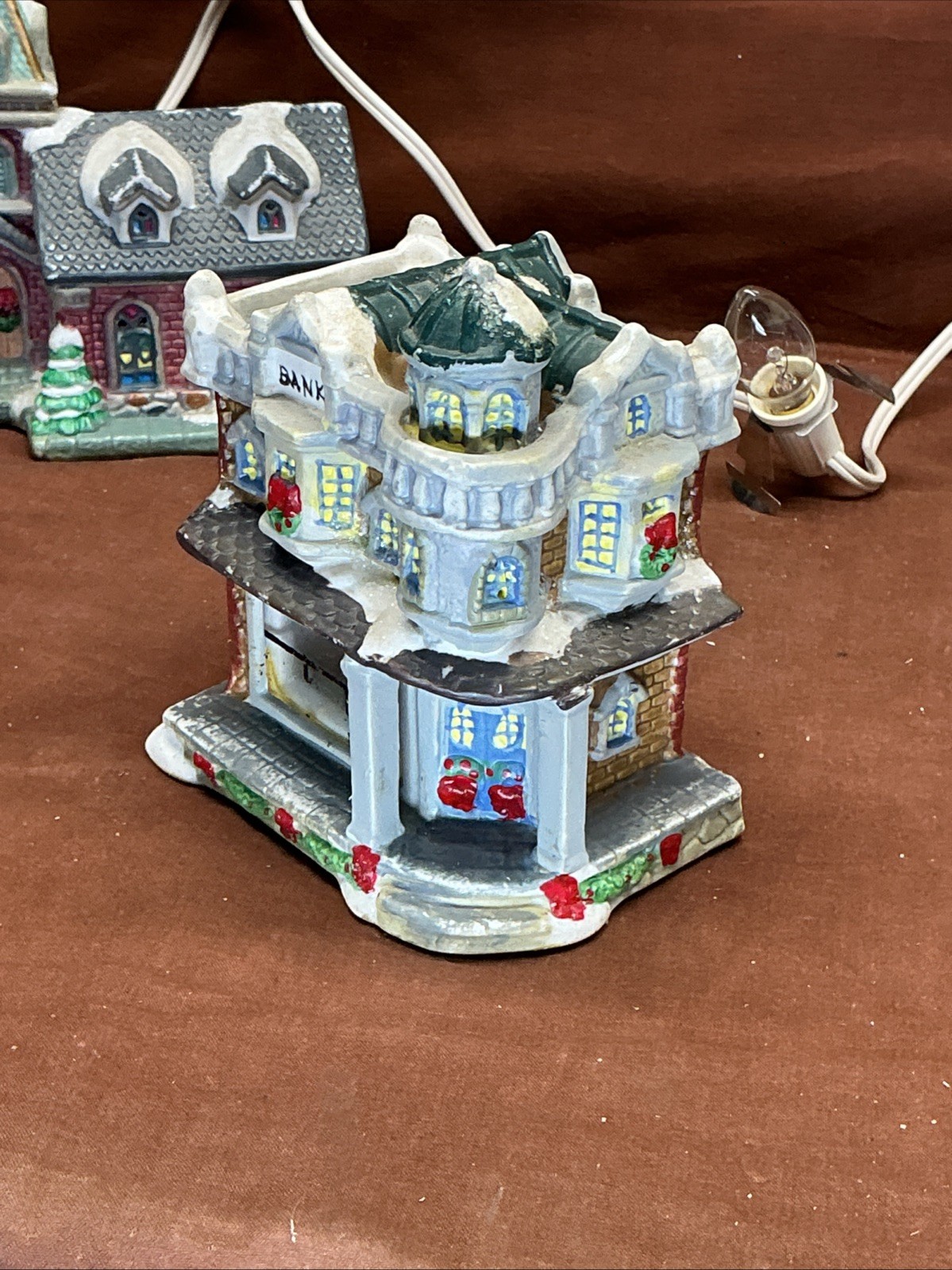 Cobblestone Corners 2004 Set of 5 – Vintage Lighted Christmas Houses S2