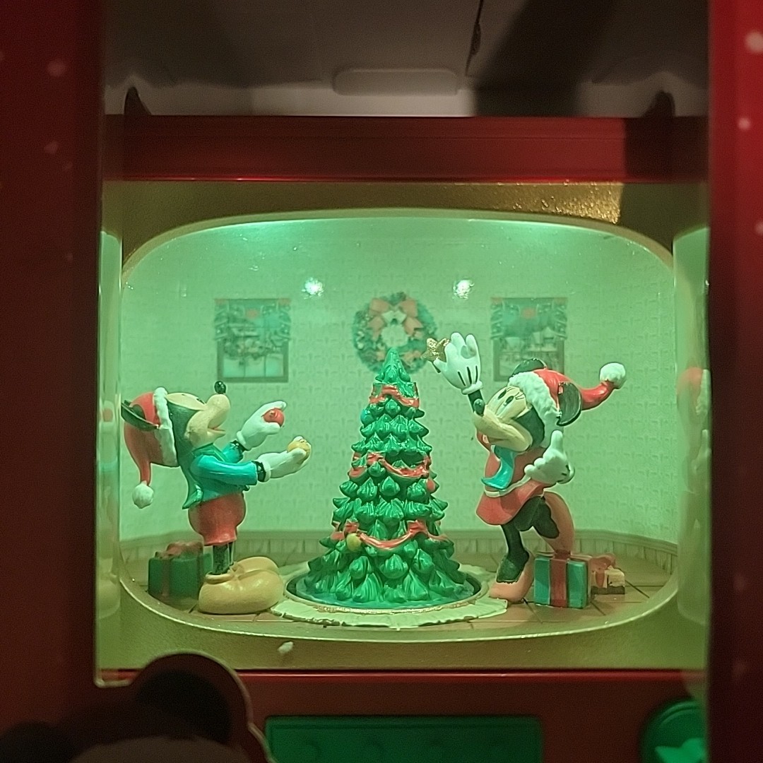 Disney Mickey & Minnie Retro TV LED Light Up Christmas Tree Village “Globe” Look