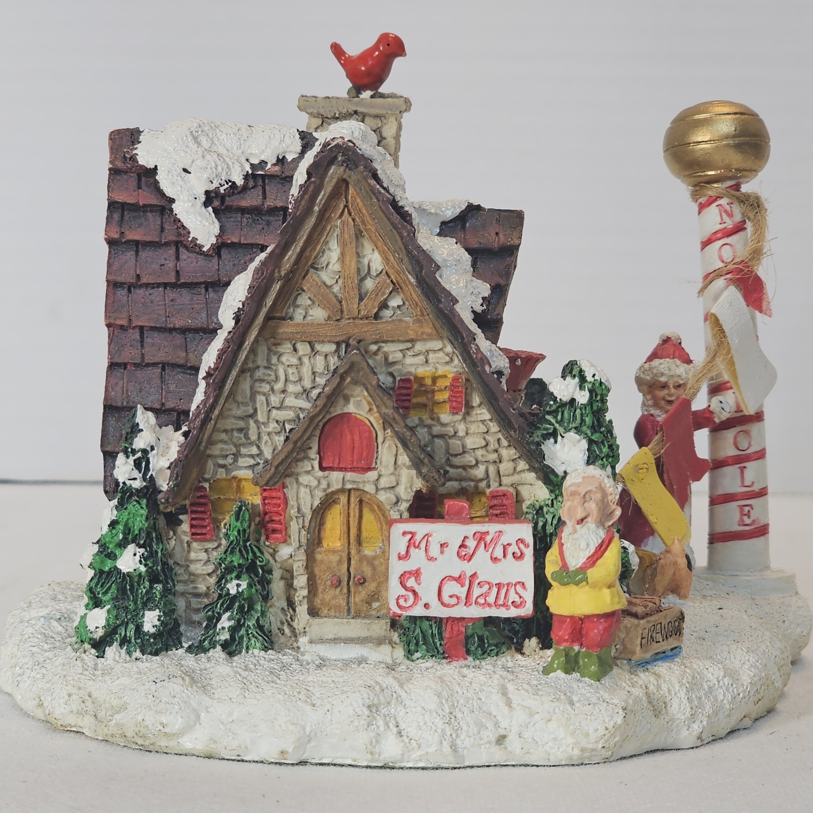 Vtg 1995 Santa’s Town- Post Office,Santa’s House,G.bread bakery. Reindeer Barn