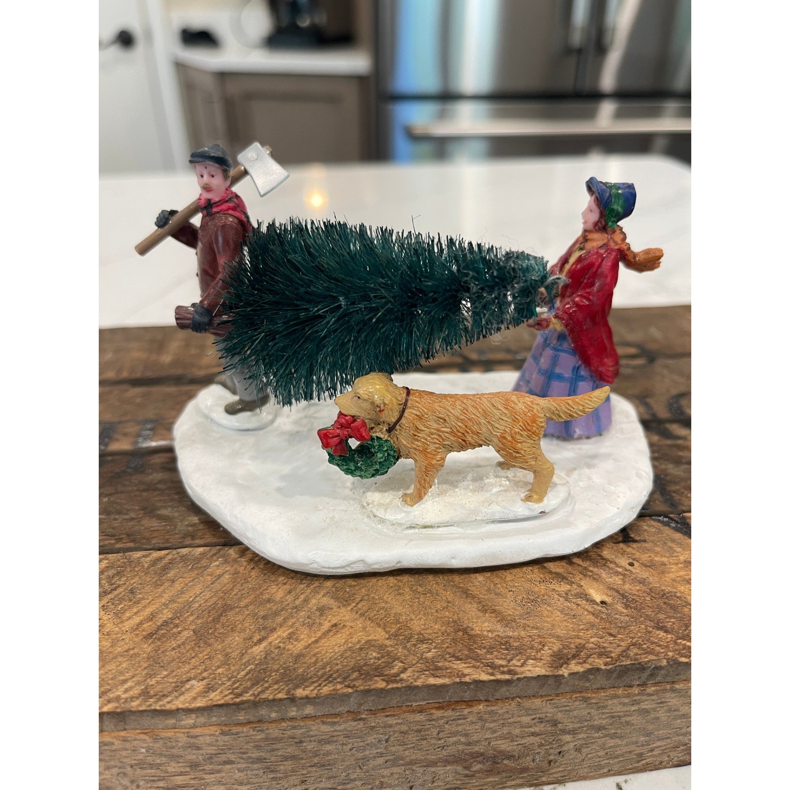 Lemax Caddington Village Our First Christmas Tree Figurine 1202 Victorian Scene