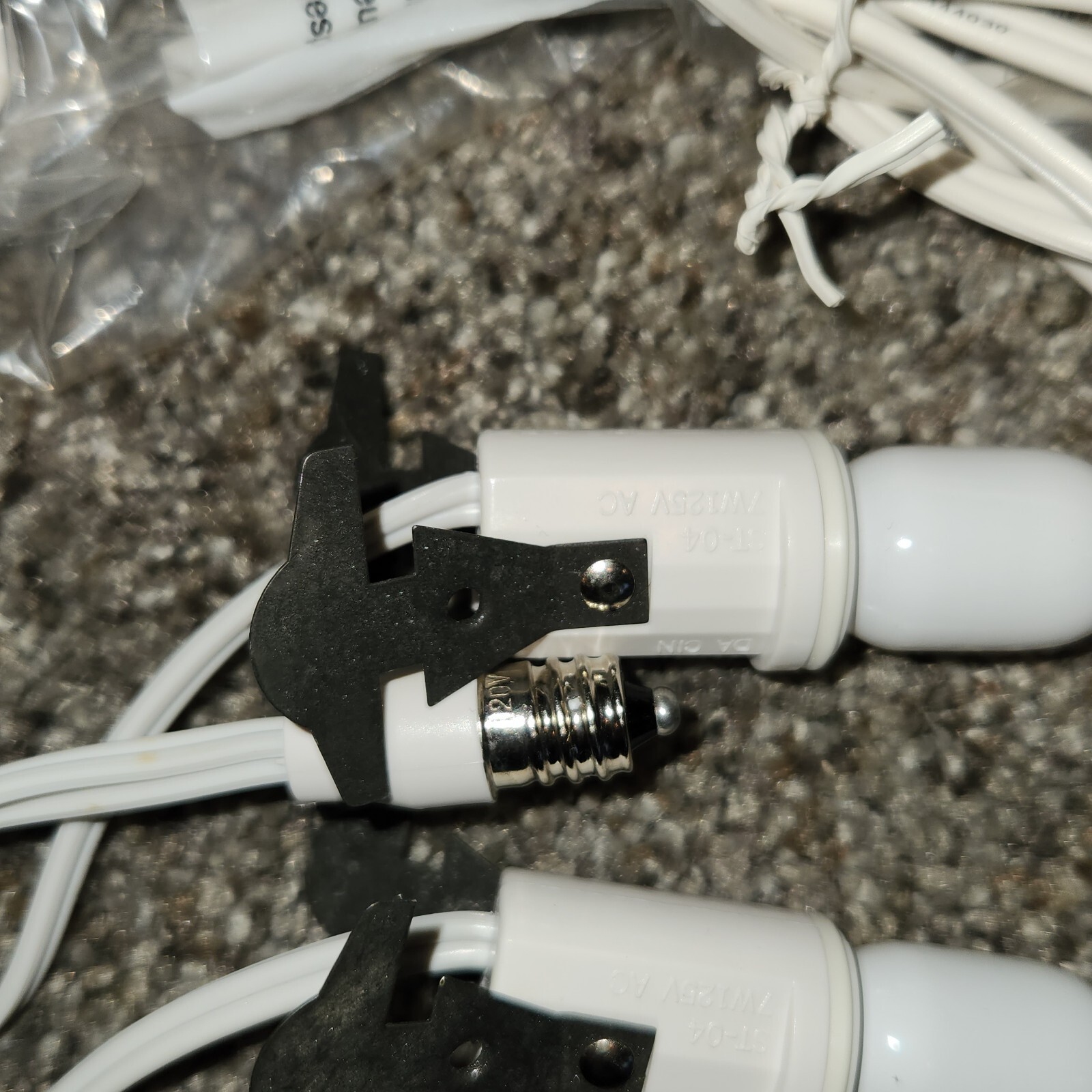 Dept 56 Village Accessories Socket Light Set 4 Strands Split Double Adaptor