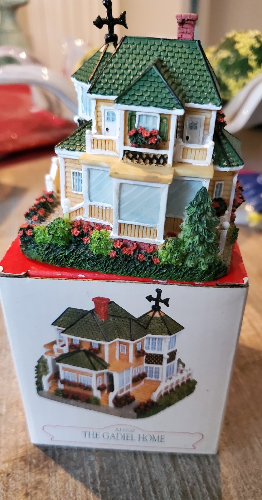 Liberty Falls The Americana Collection AH700 The Gadiel Home in box. Bin#12