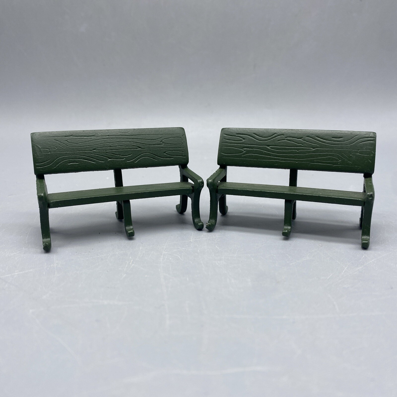 Lot of 2 Dept 56 Village Metal Park Benches Green 2.5 inches