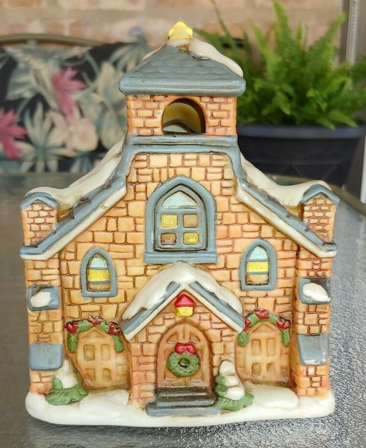 1987 Lefton Christmas Colonial Hand Painted Musical Church-Byron Wood