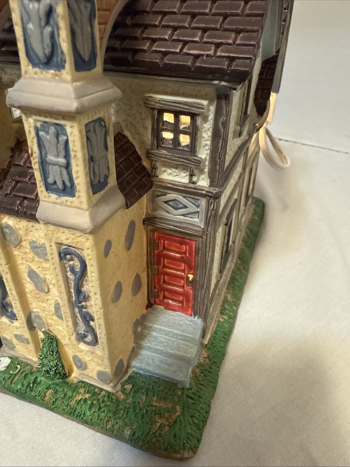 Retired 2009 Lemax Village Chimney Sweep Coventry Cove Christmas 95875 Lighted