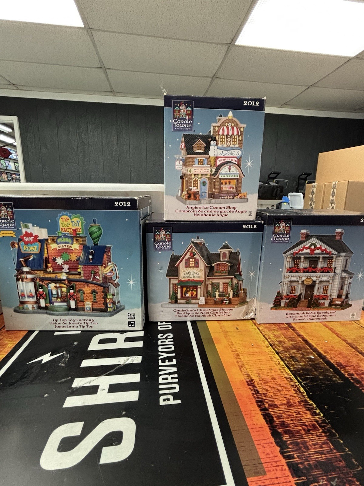 Carole Towne Collection Illuminated Christmas Village Buildings Lot Ceramic