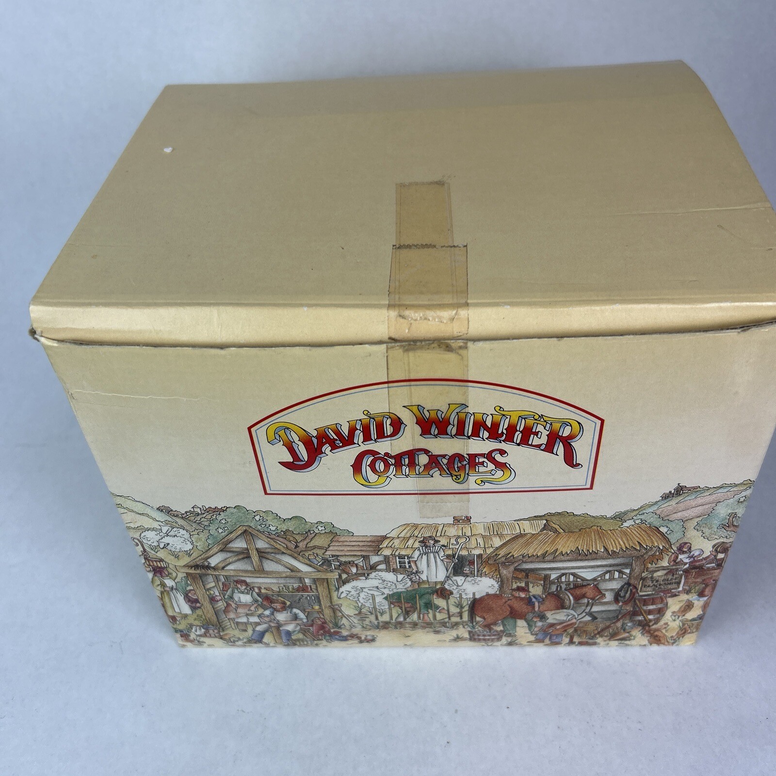 Vintage 1981 David Winter Cottage “Triple Oast” by John Hine NEW LIKE CONDITION