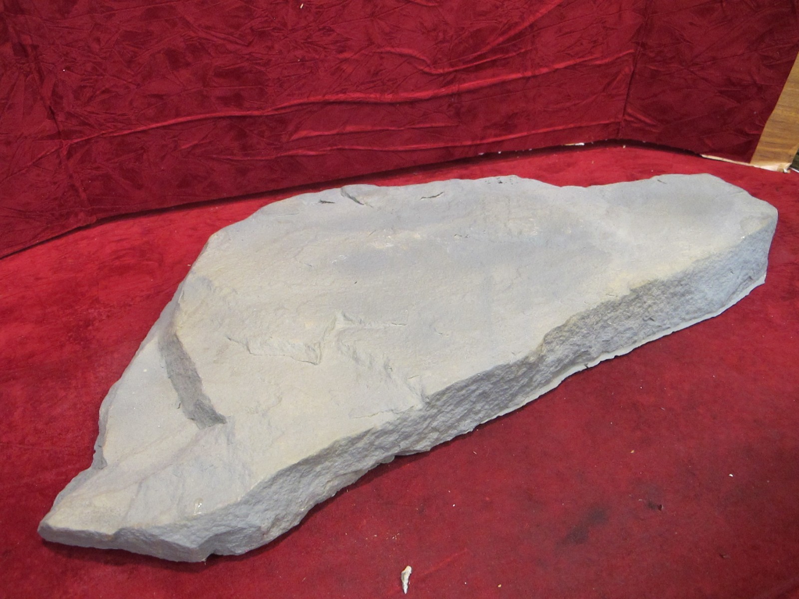 foam rocky ledge train scenary item for layouts 21″ wide