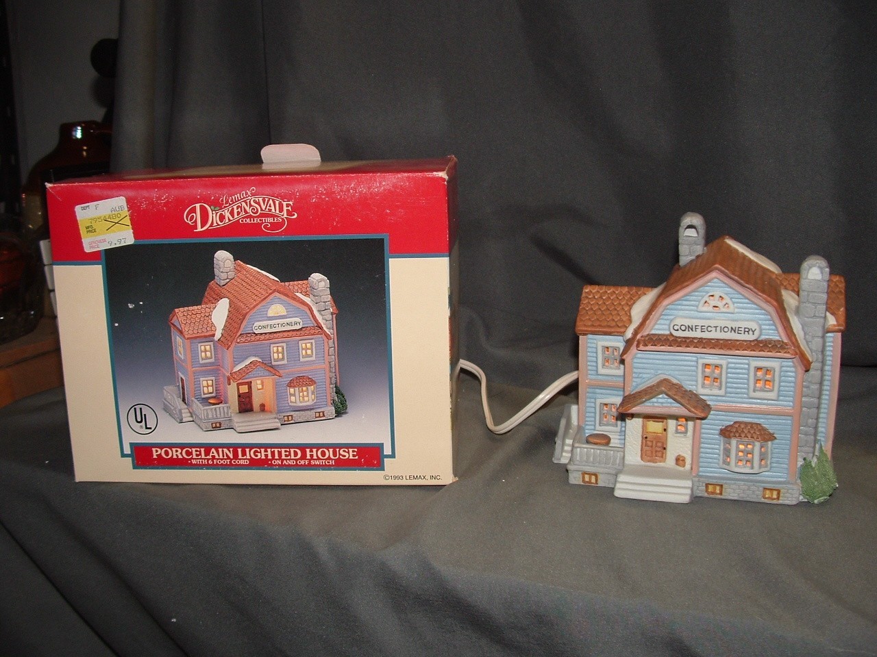 1993 Lemax Dickensvale Porcelain Lighted House – Confectionery #35084, Tested