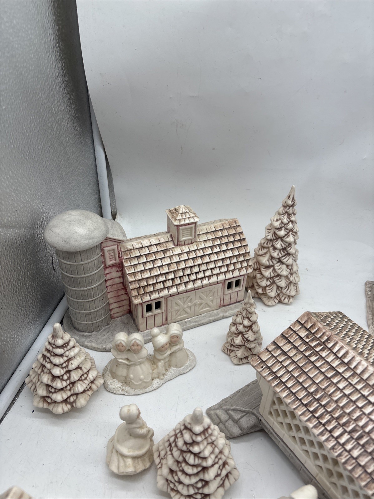 19 Pc Christmas Village Ceramic Handmade Vintage Hotel House Barn Trees 1970/80s