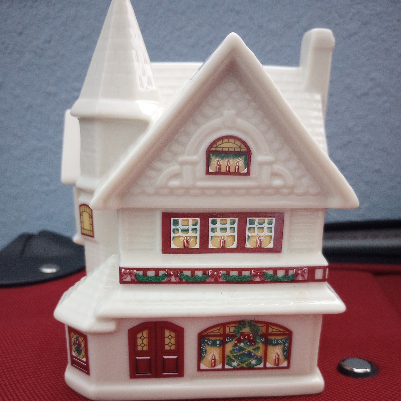 Lenox Holiday Village Walter Scott Lenox House 1992 Village Collectible