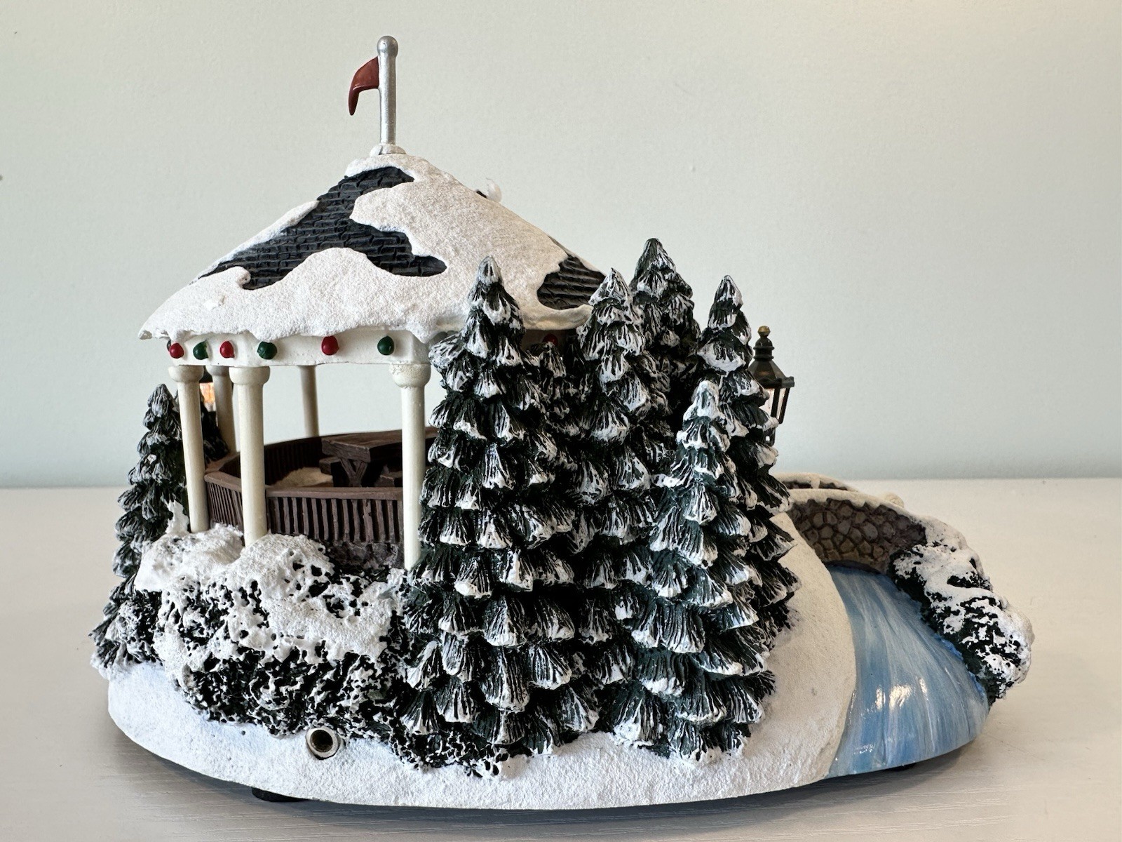 Hawthorne Village Terry Redlin Winter Memories – Winter Memories Gazebo